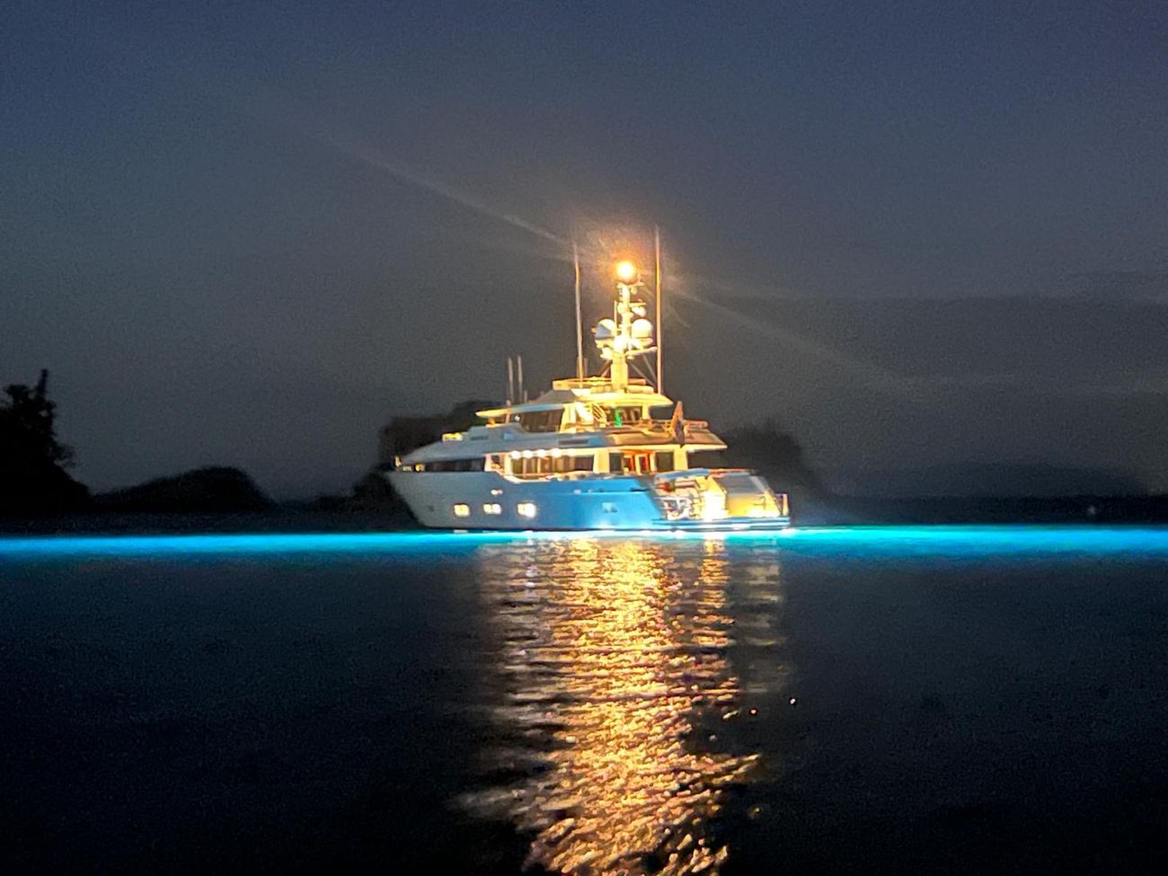 Masteka 2 lit electric blue after dark